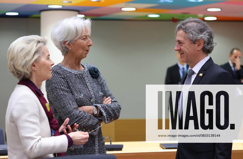 EU Leaders Summit in Brussels BRUSSELS, BELGIUM - MARCH 24: EU Commission President Ursula von der Leyen (L), Slovenian Prime Minister Robert Golob (R) and European Central Bank President Christine Lagarde (C) attend the meeting on the second day of the European Union (EU) leaders summit in Brussels, Belgium on March 24, 2023. Brussels Hoofdstedelijk Gewest Belçika. Editorial use only. Please get in touch for any other usage.