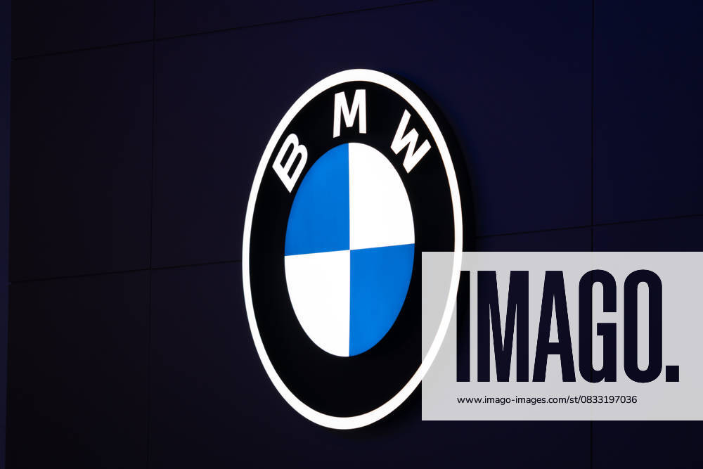 The iconic BMW logo at the IAA Mobility: The white and blue roundel is illuminated with modern LED lighting at the BMW Group s stand at the IAA Mobility 2025 trade fair in Munich.