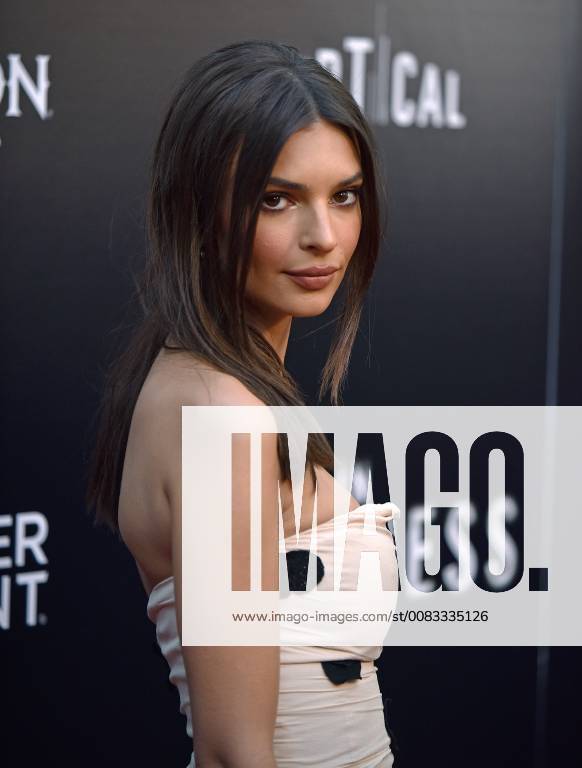 Emily Ratajkowski attends the premiere of In Darkness at the ArcLight Hollywood in Los Angeles, California on May 23, 2018. LAP20180523812 CHRISxCHEW