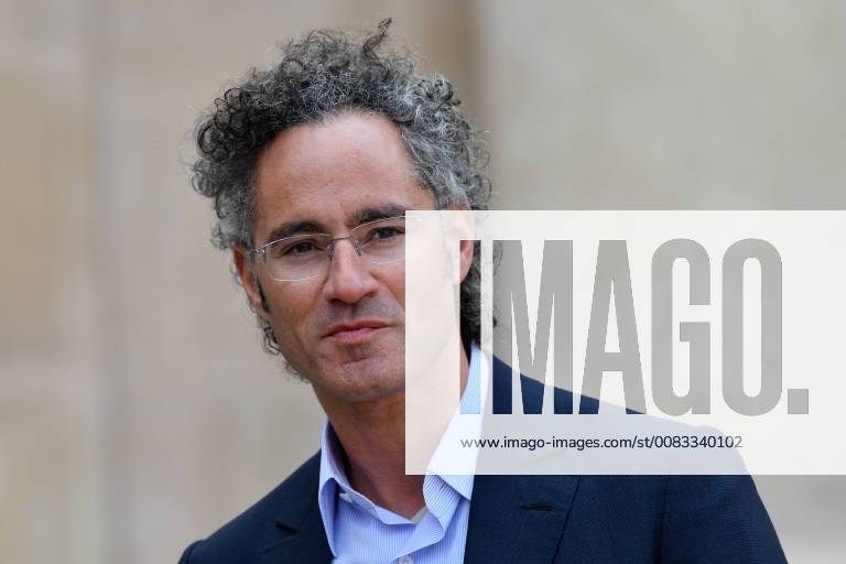 Paris, France - CEO of Palantir Alex Karp speaks to the press as he leaves the Elysee Palace in Paris, on May 23, 2018 after the Tech for Good summit, in Paris, France, on May 23, 2018. Paris France - ZUMAn230 20180523_zaa_n230_1383