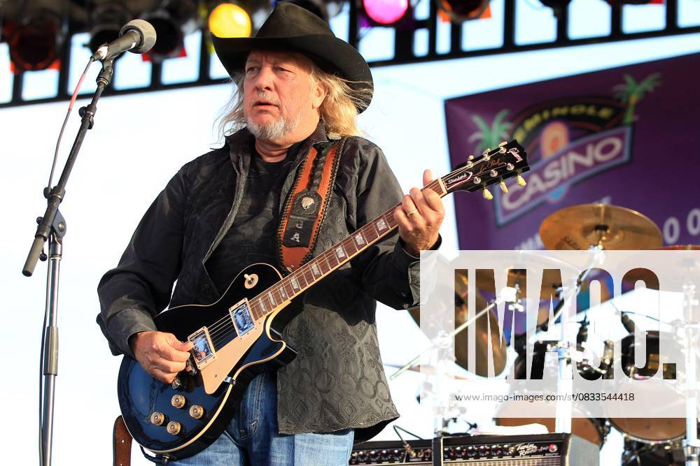 Country Music artist John Anderson performs at Balloons Over Paradise sponsored by Seminole Casino Immokalee Immokalee, Florida - 14.04.12 WENN.com 3828081