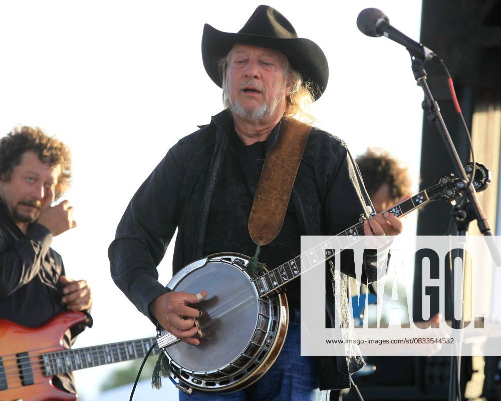 Country Music artist John Anderson performs at Balloons Over Paradise sponsored by Seminole Casino Immokalee Immokalee, Florida - 14.04.12 WENN.com 3828091