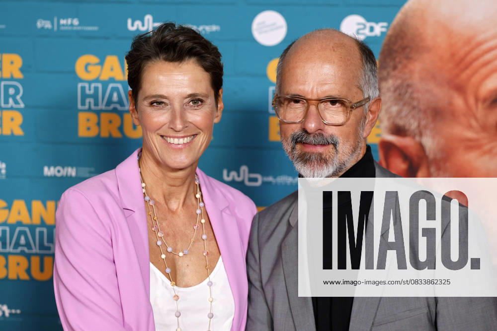 Actor Christoph Maria Herbst and his wife Gisi Herbst at the premiere of the movie Ganzer Halber Bruder at Cinedom Cologne Cologne, 15 09 2025 NRW Germany