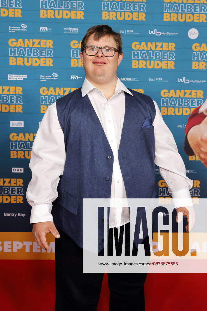 Actor Nico Randel at the premiere of the movie Ganzer Halber Bruder at Cinedom Cologne Cologne, 15 09 2025 NRW Germany