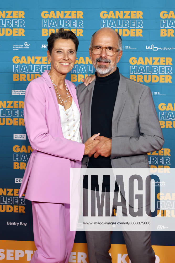 Actor Christoph Maria Herbst and his wife Gisi Herbst at the premiere of the movie Ganzer Halber Bruder at Cinedom Cologne Cologne, 15 09 2025 NRW Germany