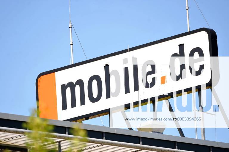 Mobile de Corporate office on 20 05 2018 in Berlin mobile de billboard