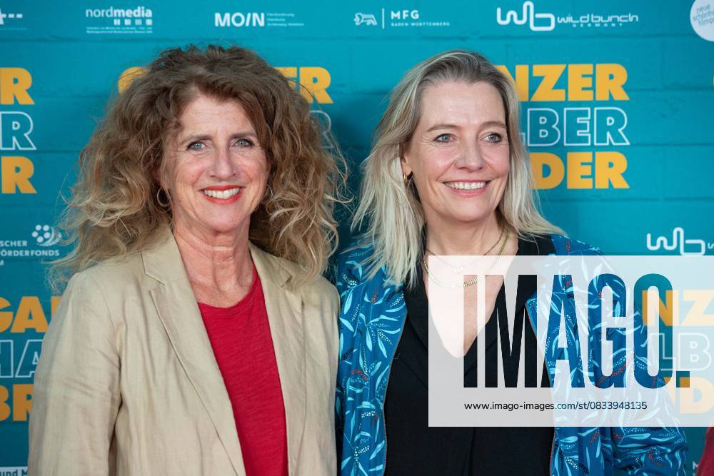 F l Julia SCHMITT, actress, Antje MAIRICH, actress, red carpet, red carpet show, arrival, film premiere GANZER HALBER BRUDER on 15 09 2025 at the Cinedom cinema in Cologne,
