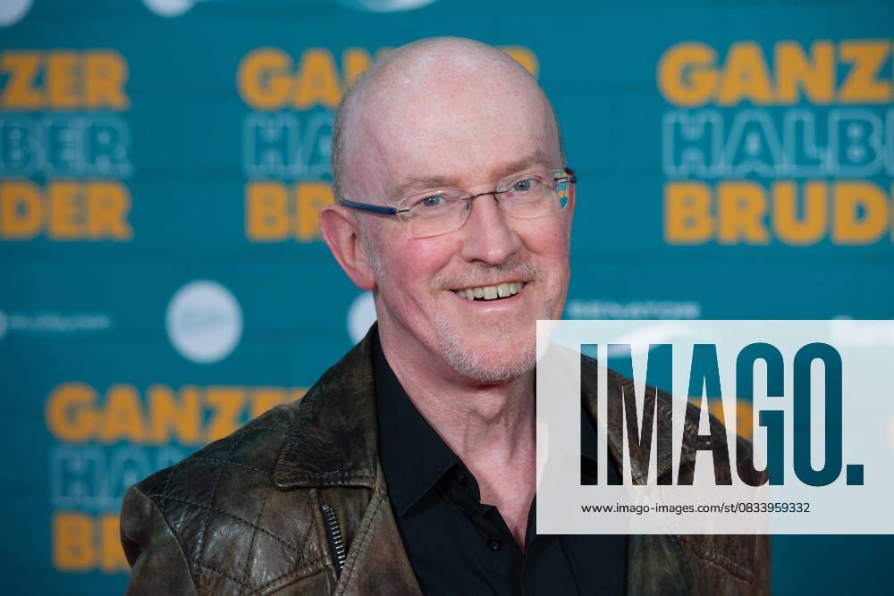 Peter NOTTMEIER, actor, red carpet, red carpet show, arrival, film premiere GANZER HALBER BRUDER on 15 09 2025 at the Cinedom cinema in Cologne,