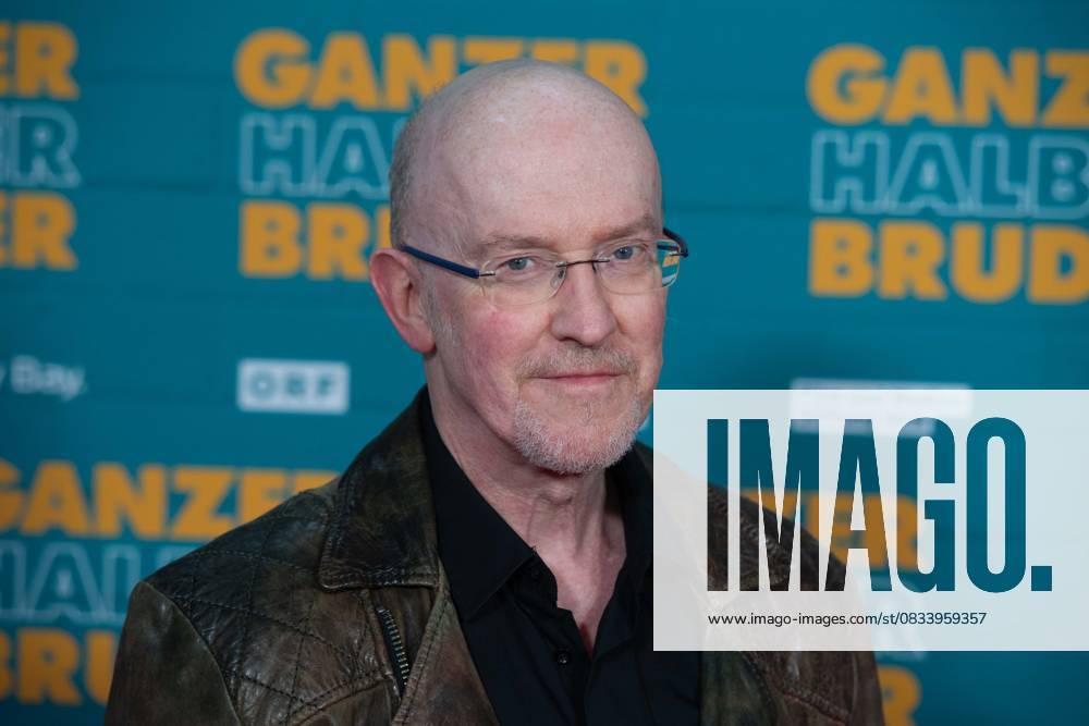 Peter NOTTMEIER, actor, red carpet, red carpet show, arrival, film premiere GANZER HALBER BRUDER on 15 09 2025 at the Cinedom cinema in Cologne,