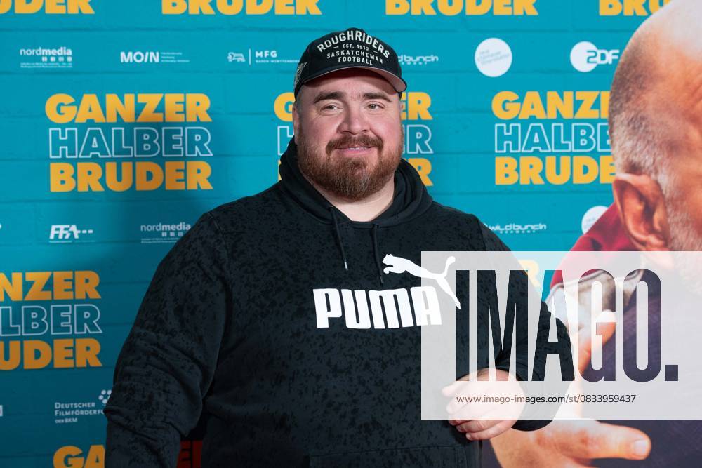 Tristan SEITH, actor, red carpet, red carpet show, arrival, arrival, movie premiere GANZER HALBER BRUDER on 15 09 2025 at the Cinedom cinema in Cologne,