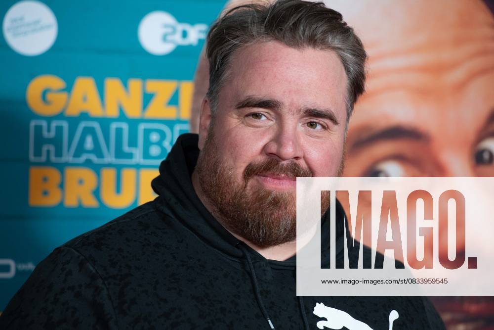 Tristan SEITH, actor, red carpet, red carpet show, arrival, arrival, movie premiere GANZER HALBER BRUDER on 15 09 2025 at the Cinedom cinema in Cologne,
