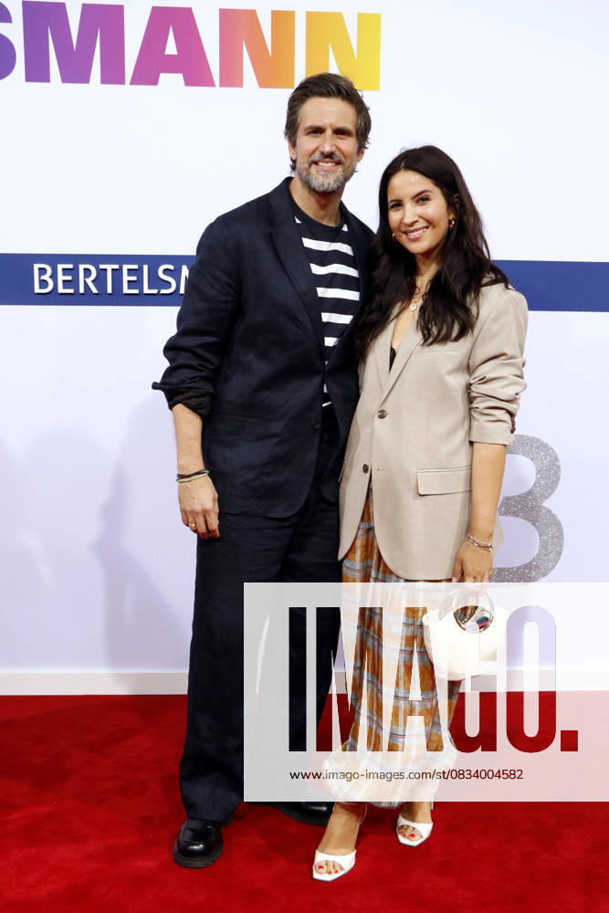 Bertelsmann, Party at the Bertelsmann Representative Office, Berlin, 11 09 2025 Tom Beck and Chryssanthi Kavazi arriving at the Bertelsmann Summer Party 2025 at the Bertelsmann Representative Office in Berlin on 11 9 2025 Berlin Bertelsmann Representative Office