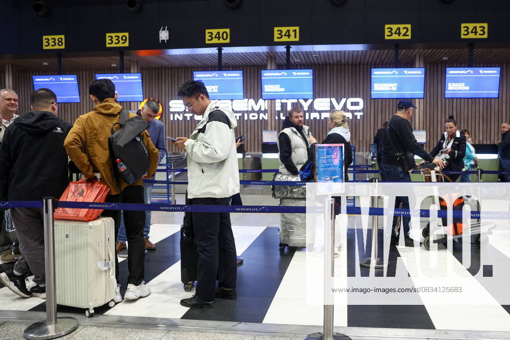 RUSSIA, MOSCOW REGION - SEPTEMBER 17, 2025: Travelers queue to check in for an Aeroflot flight to Krasnodar at Sheremetyevo International Airport. On 11 September 2025, Krasnodar International Airport resumed operations, with the first civil flight since 2022 expected to land there on September 17. Sofya Sandurskaya TASS 84063608