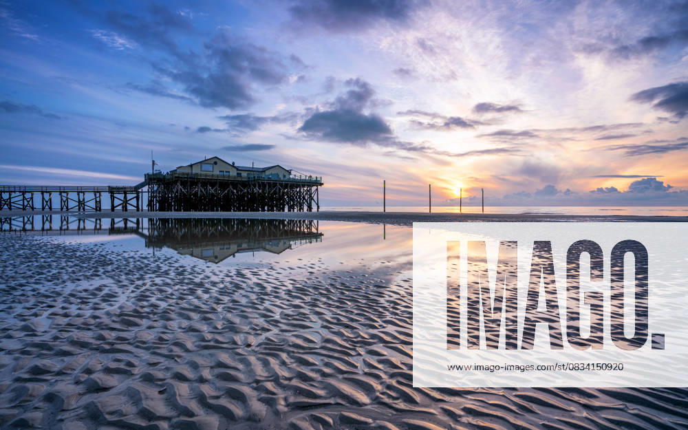 Sankt Peter Ording, North Frisia, Germany SANKT PETER ORDING, GERMANY - MARCH 8, 2023: Panoramic image of beach houses of Sankt Peter Ording close to the North Sea on March 8, 2023 in North Frisia, Germany, 95869408
