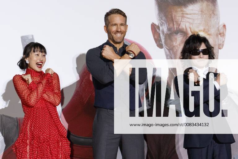 (L to R) Japanese actress Shiori Kutsuna, Canadian actor Ryan Reynolds and heavy metal band X JAPAN singer Toshi, pose for the cameras during the Japan Premiere for the film Deadpool 2 on May 29, 2018, Tokyo, Japan. The second installment of the Marvel hit movie will be released in Japan on June 1st. (gxta_DPool2jp039)