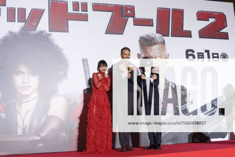 (L to R) Japanese actress Shiori Kutsuna, Canadian actor Ryan Reynolds and heavy metal band X JAPAN singer Toshi, pose for the cameras during the Japan Premiere for the film Deadpool 2 on May 29, 2018, Tokyo, Japan. The second installment of the Marvel hit movie will be released in Japan on June 1st. (gxta_DPool2jp062)