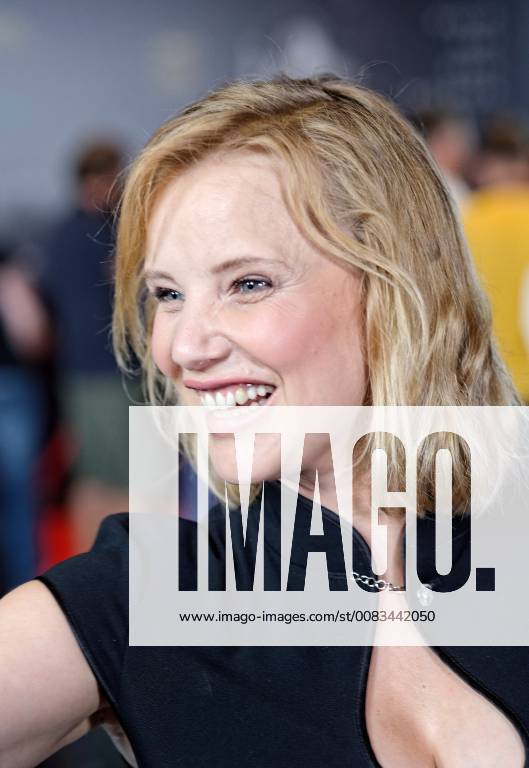 Polish premiere of Cold War (Zimna wojna) directed by Pawel Pawlikowski in Warsaw Joanna Kulig Polish premiere of Cold War (Zimna wojna) directed by Pawel Pawlikowski that competed for the Palme d Or at the 2018 Cannes Film Festival is held on May 28, 2018 in Warsaw, Poland. At Cannes, Pawlikowski won the award for Best Director. EN_01322282_0128