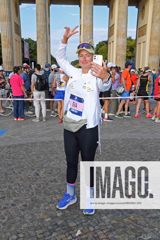 Eva Mona Rodekirchen Celebrities run for RTL We help children at the 51 BMW Marathon in Berlin on 21 09 2025