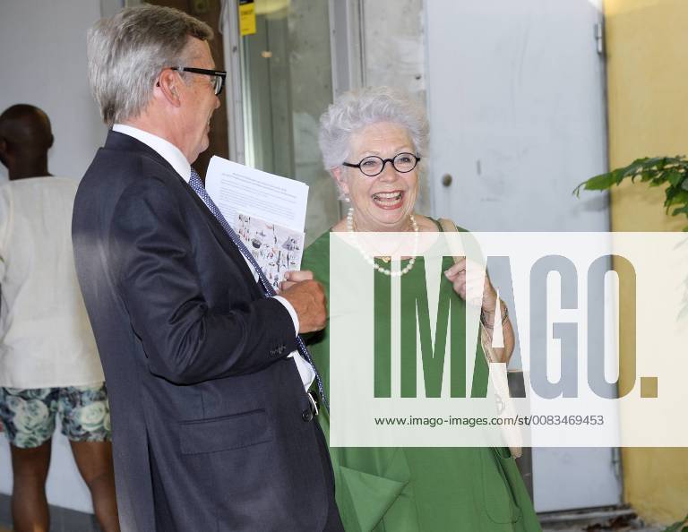 Crown Princess Victoria and Princess Christina Attendance at the annual meeting of the Friends of the National Museum, the Museum of Modern Art, Stockholm, Sweden 2018-05-29 Christina de Suede Stockholm Sweden 587324