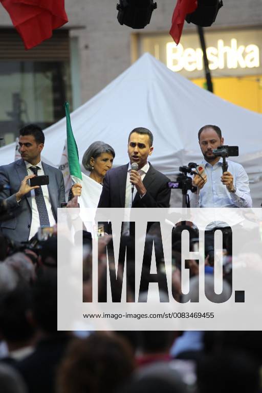 Italy: Manifestation with Luigi Di Maio Manifestation of the M5S in Naples with the militants of the M5S and with the political leader Luigi Di Maio. Naples Italy SalvatorexEsposito