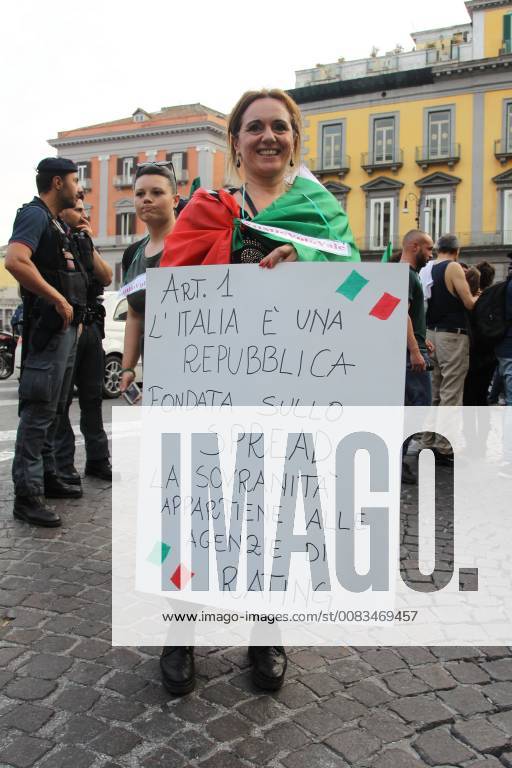 Italy: Manifestation with Luigi Di Maio Manifestation of the M5S in Naples with the militants of the M5S and with the political leader Luigi Di Maio. Naples Italy SalvatorexEsposito
