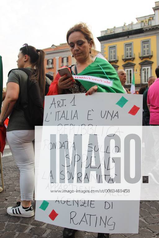 Italy: Manifestation with Luigi Di Maio Manifestation of the M5S in Naples with the militants of the M5S and with the political leader Luigi Di Maio. Naples Italy SalvatorexEsposito
