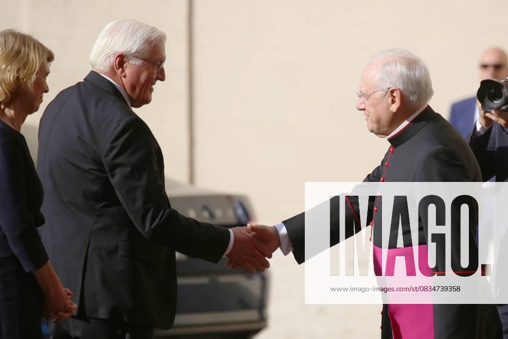 Federal President travels to Rome Italy and the Vatican Elke Büdenbender and Frank Walter Steinmeier welcomed by Monsignor Leonardo Sapienza before the private audience with Pope Leo XIV