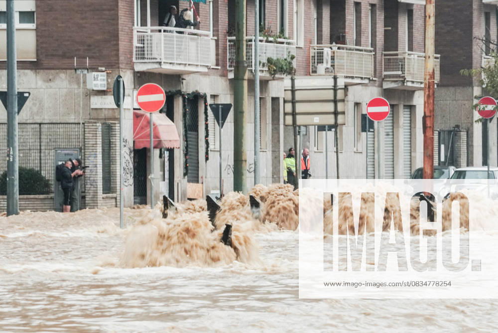 Bilder des Jahres 2025, News September 09 MILAN - The Seveso River has overflowed in the northern Niguarda neighborhood. Via Angelo De Gasperis, Viale Cà Granda, and Via Valfurva are completely flooded and impassable. September 22