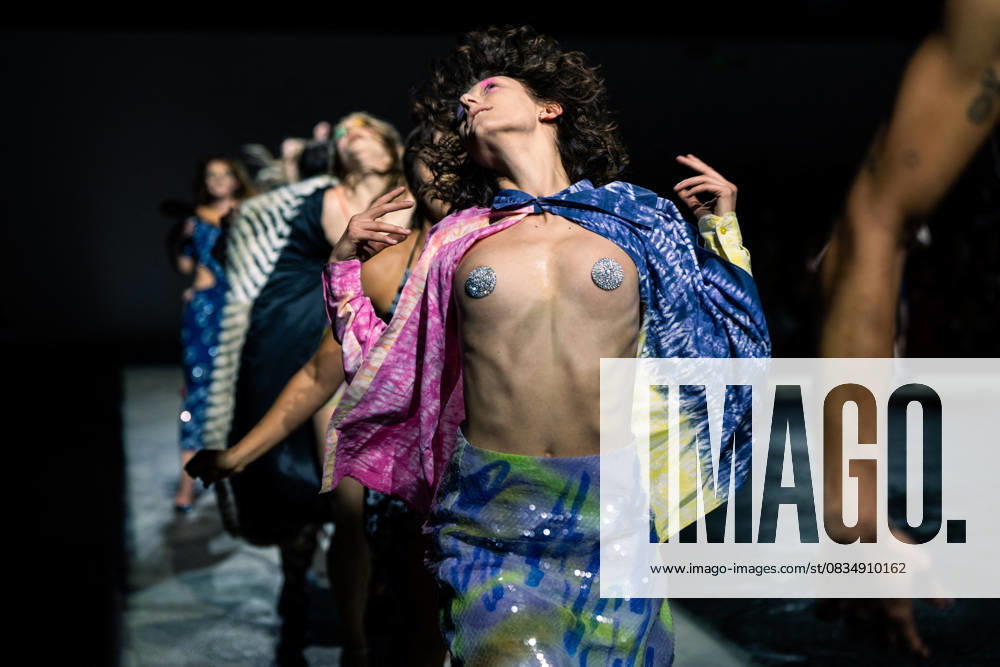 Bilder des Jahres 2025, Entertainment 09 September LFW - Ashish Runway A model walks the runway at the Ashish show during London Fashion Week September 2025Photo by LounisPhotography ABACAPRESS.COM London United Kingdom