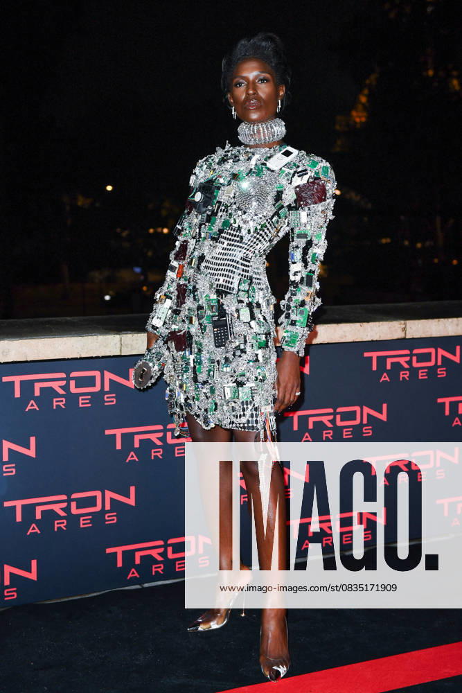 Tron Ares Premiere Jodie Turner-Smith attending the Tron : Ares Premiere at the Pathe Palace cinema in Paris, France on September 24, 2025. Photo by Aurore Marechal ABACAPRESS.COM Paris France