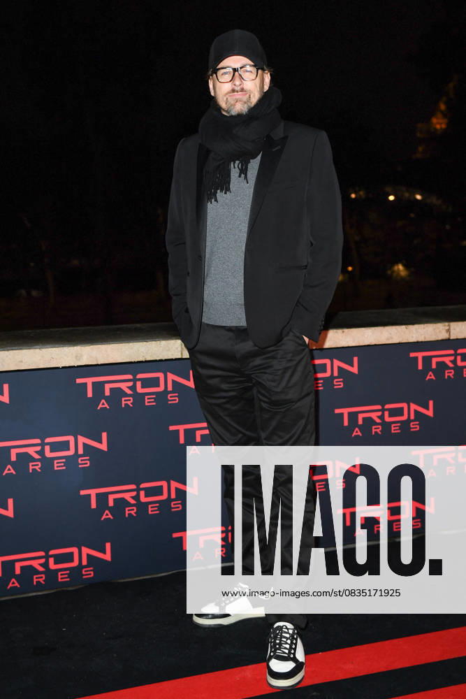 Tron Ares Premiere Joachim Ronning attending the Tron : Ares Premiere at the Pathe Palace cinema in Paris, France on September 24, 2025. Photo by Aurore Marechal ABACAPRESS.COM Paris France