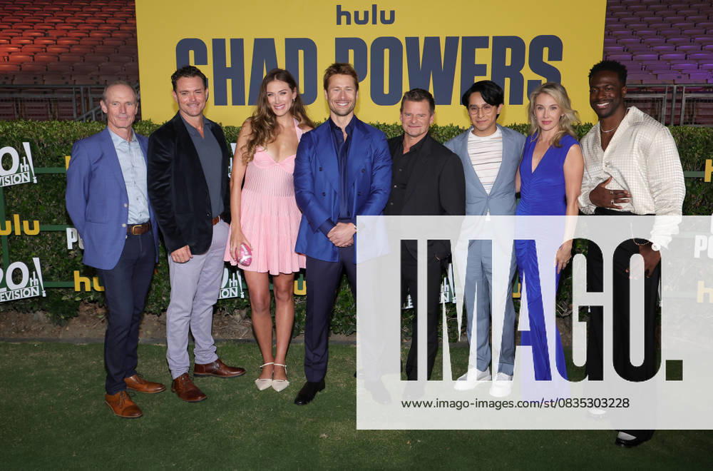 Los Angeles premiere of Hulu s Chad Powers at the Rose Bowl Stadium Featuring: Wynn Everett, Steve Zahn, Perry Mattfeld, Quentin Plair, Glen Powell, Frankie A. Rodriguez, Clayne Crawford, Toby Huss, Colton Ryan Where: Los Angeles, California, United States When: 25 Sep 2025 Credit: Faye s Vision Cover Images . NOT FOR USE BY NEWSPAPERS BASED IN THE UK.