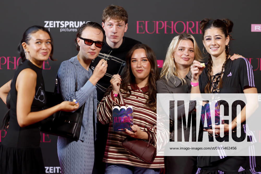 Actress Vanessa Velemir Diaz role Chiara , actress Luna Jordan role Sophia von Greve , actor Kosmas Schmidt role Basti , actress Dilara Aylin Ziem role Leyla , actress Renee Gerschke role Lilly and actress Derya Akyol role Mila at the screening of the new RTL series Euphorie at Cinenova Cologne, 27 09 2025 NRW Germany