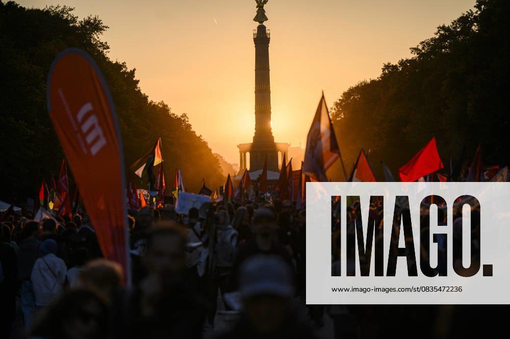 Pro-Palestinian demonstration in Berlin On 27 September 2025, around 60,000 people demonstrated against the war in Gaza under the slogan Together for Gaza Stop the genocide No arms deliveries for Israel Humanitarian aid now The demonstrat