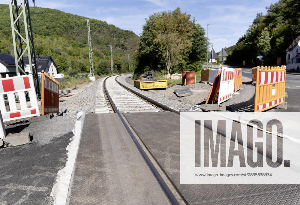 DEU , GERMANY After the flood disaster in July 2021 in the Ahr valley Deutsche Bahn AG is restoring the destroyed Ahr Valley train line , like here in Kreuzberg , 19 09 2025 DEU , GERMANY After the flood disaster in July 2021 in the Ahr valley Deutsche Bahn AG is restoring the destroyed Ahr Valley train line , like here in Kreuzberg