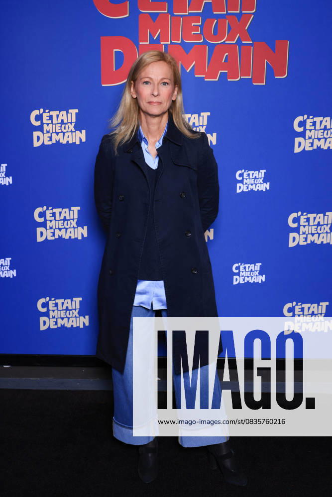 C Etait Mieux Demain Premiere - Paris Anne Gravoin attends the photocall of the film premiere of C’Etait Mieux Demain held at the UGC Cine Cite Bercy in Paris, France on September 29, 2025. Photo by David Boyer ABACAPRESS.COM Paris France
