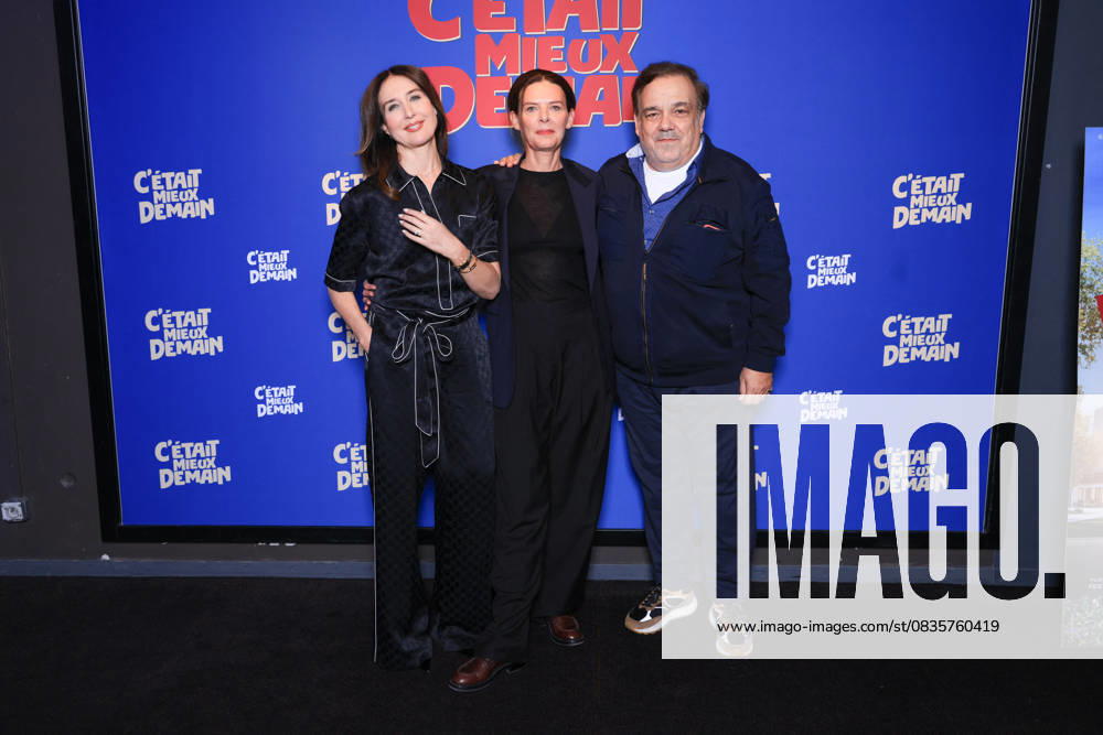 C Etait Mieux Demain Premiere - Paris Elsa Zylberstein, Director Vinciane Millereau and Didier Bourdon attend the photocall of the film premiere of C’Etait Mieux Demain held at the UGC Cine Cite Bercy in Paris, France on September 29, 2025. Photo by David Boyer ABACAPRESS.COM Paris France