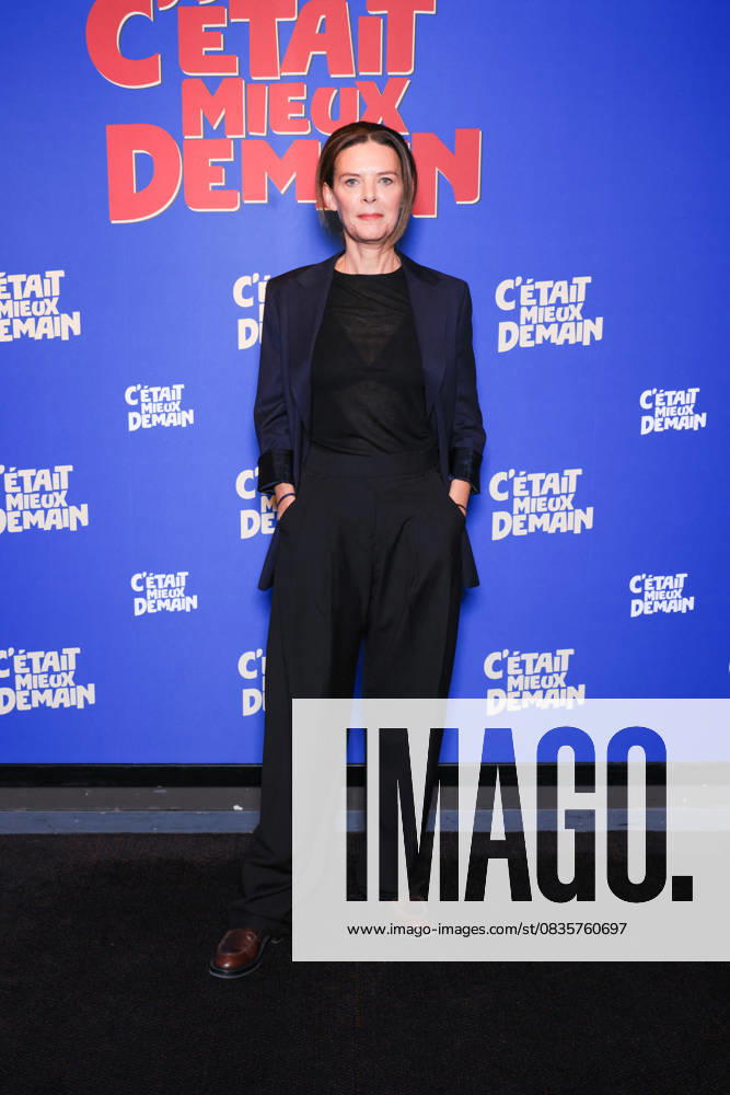 C Etait Mieux Demain Premiere - Paris Director Vinciane Millereau attends the photocall of the film premiere of C’Etait Mieux Demain held at the UGC Cine Cite Bercy in Paris, France on September 29, 2025. Photo by David Boyer ABACAPRESS.COM Paris France