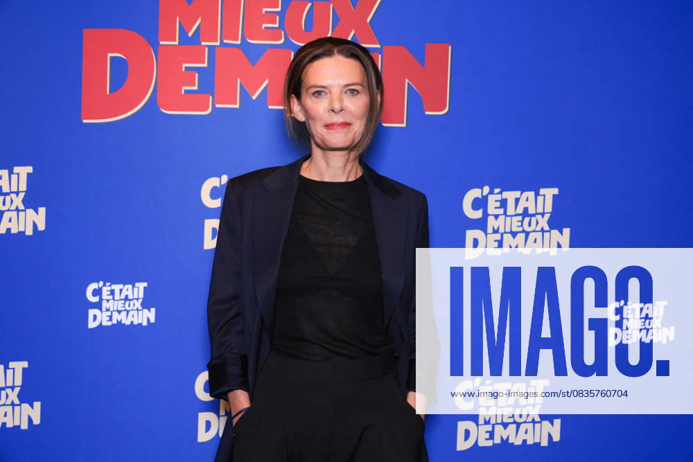 C Etait Mieux Demain Premiere - Paris Director Vinciane Millereau attends the photocall of the film premiere of C’Etait Mieux Demain held at the UGC Cine Cite Bercy in Paris, France on September 29, 2025. Photo by David Boyer ABACAPRESS.COM Paris France
