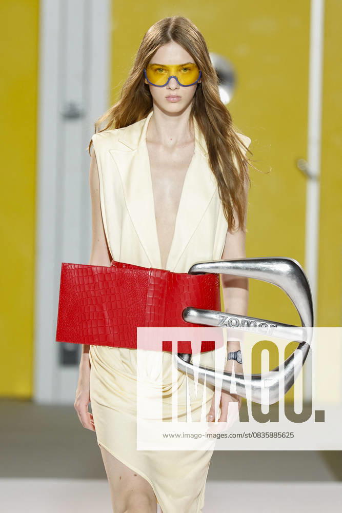 Bilder des Jahres 2025, Entertainment 09 September Zommer Fashion Show Women Ready to Wear Spring Summer 2026 Collection , during Paris Fashion Week September 30th, 2025 Zommer Fashion Show Women Ready to Wear Spring Summer 2026 Collection , during Paris Fashion Week September 30th, 2025 Paris France