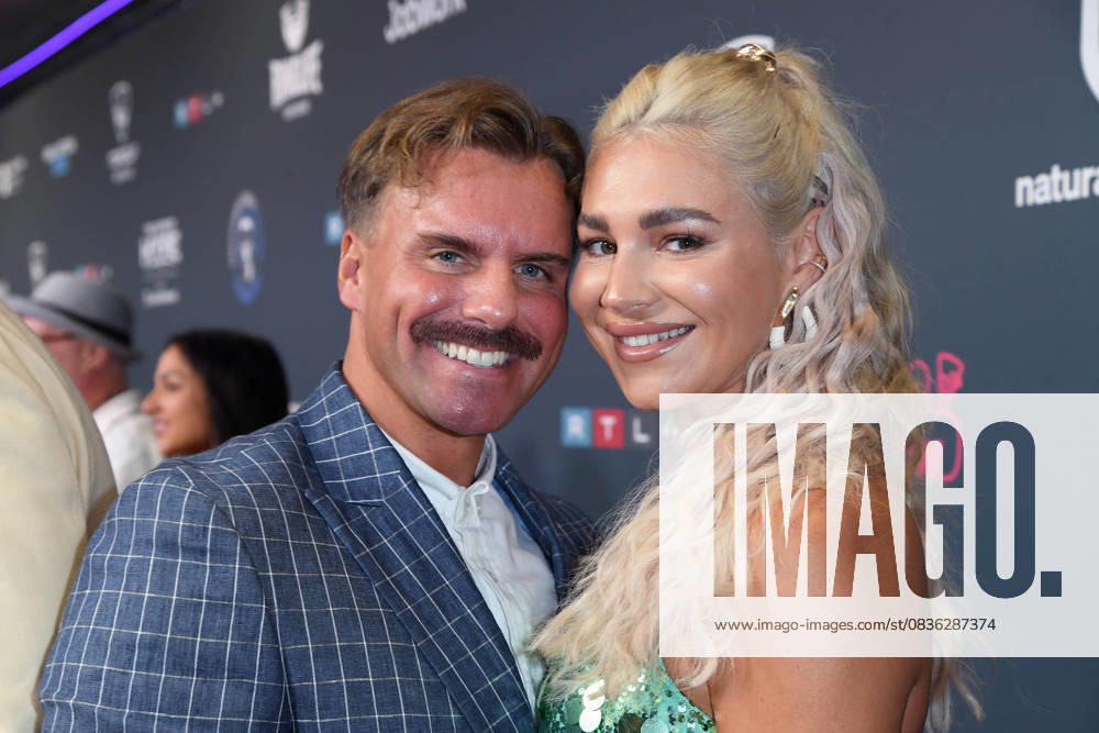 Sascha Schmitz with wife Sandra Czok THE ULTIMATE HYPE at the Rudolf Weber Arena in Oberhausen on 04 10 2025