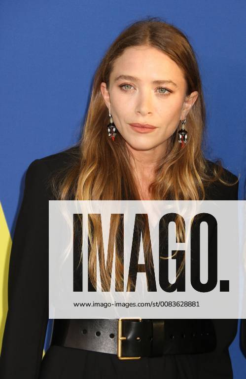 New York City, New York, U.S. - Designer actress MARY-KATE OLSEN attends the 2018 CFDA Fashion Awards held at the Brooklyn Museum. New York City U.S. - ZUMAk03_ 20180604_zaf_k03_855