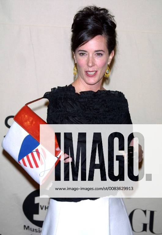 New York, New York, U.S. - FILE - Fashion designer KATE SPADE was found hanged in her Park Avenue apartment in an apparent suicide, law enforcement officials said. Pictured: Oct 19, 2001 - New York, U.S. - Fashion designer KATE SPADE at the 2001 VH-1 Fashion Awards. New York U.S. - ZUMAk03_ 20011019_fas_k03_008