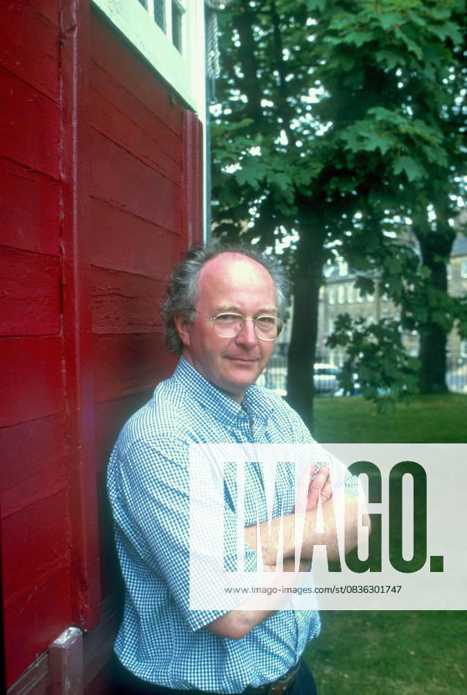 Philip PULLMAN Date 20001201 Basso Cannarsa Opale photo