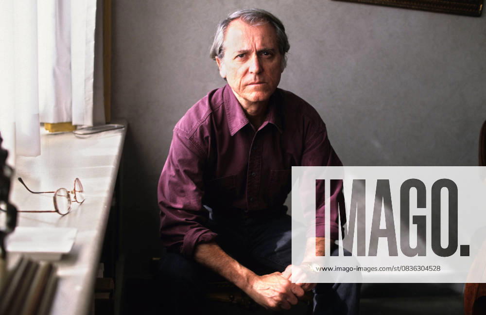 DELILLO De Lillo Don Date 20000901 Basso Cannarsa Opale photo