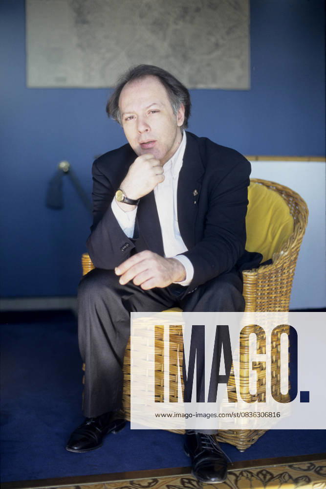 Javier MARIAS Date 20000901 Basso Cannarsa Opale photo