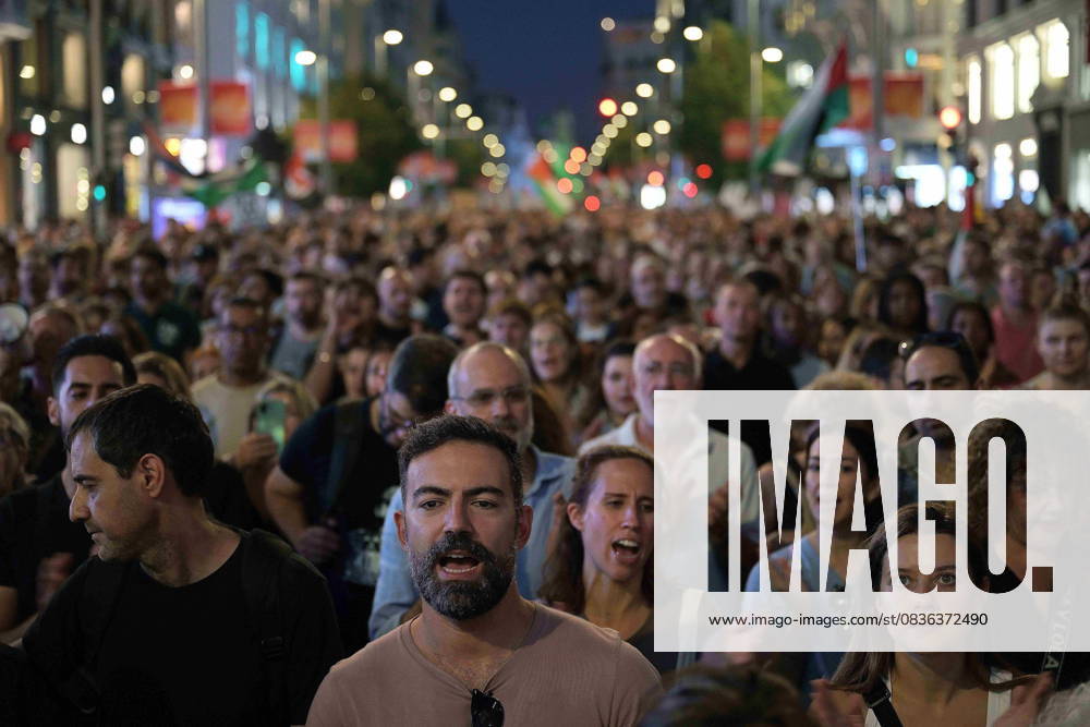 Protesters hold banners and Palestinian banners during a demonstration in solidarity with the Palestinians in the Gaza strip, in Madrid. Madrid Spain - ZUMA- Oc 20251004_zsp_d308_011