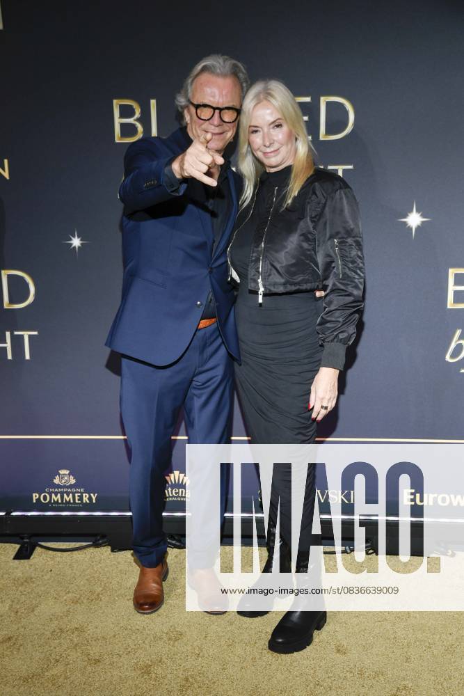 Abb Wolfgang Lippert and wife Gesine Lippert on the carpet at the world premiere of the new Grand Show Blinded by delight at Friedrichstadt Palast on 08 10 2025 in Berlin Berlin Germany