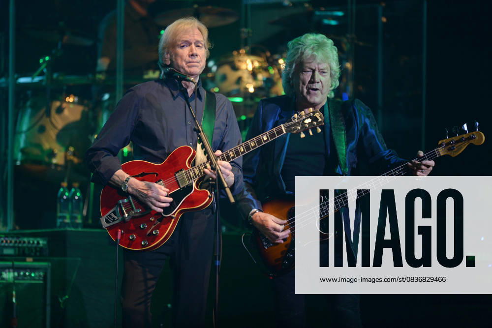 Justin Hayward and John Lodge of the Moody Blues perform on the opening night of their tour at Hard Rock live held at the Seminole Hard Rock hotel & Casino on March 11, 2012 in Hollywood, Florida....People: Justin Hayward, John Lodge Hollywood United States Of America - ZUMAs214 20160303_aba_s214_025