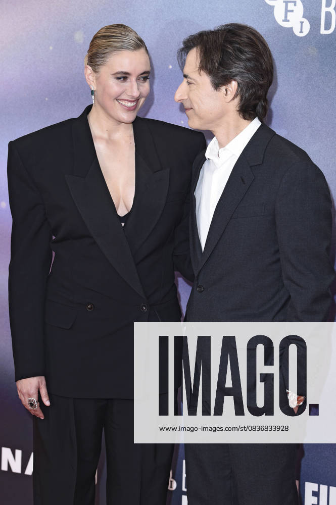 Greta Gerwig with husband Noah Baumbach at the premiere of the feature film Jay Kelly at the 69 BFI London Film Festival 2025 at the Royal Festival Hall London, 10 10 2025 Foto:xS.xFuturexImagex kelly_5164
